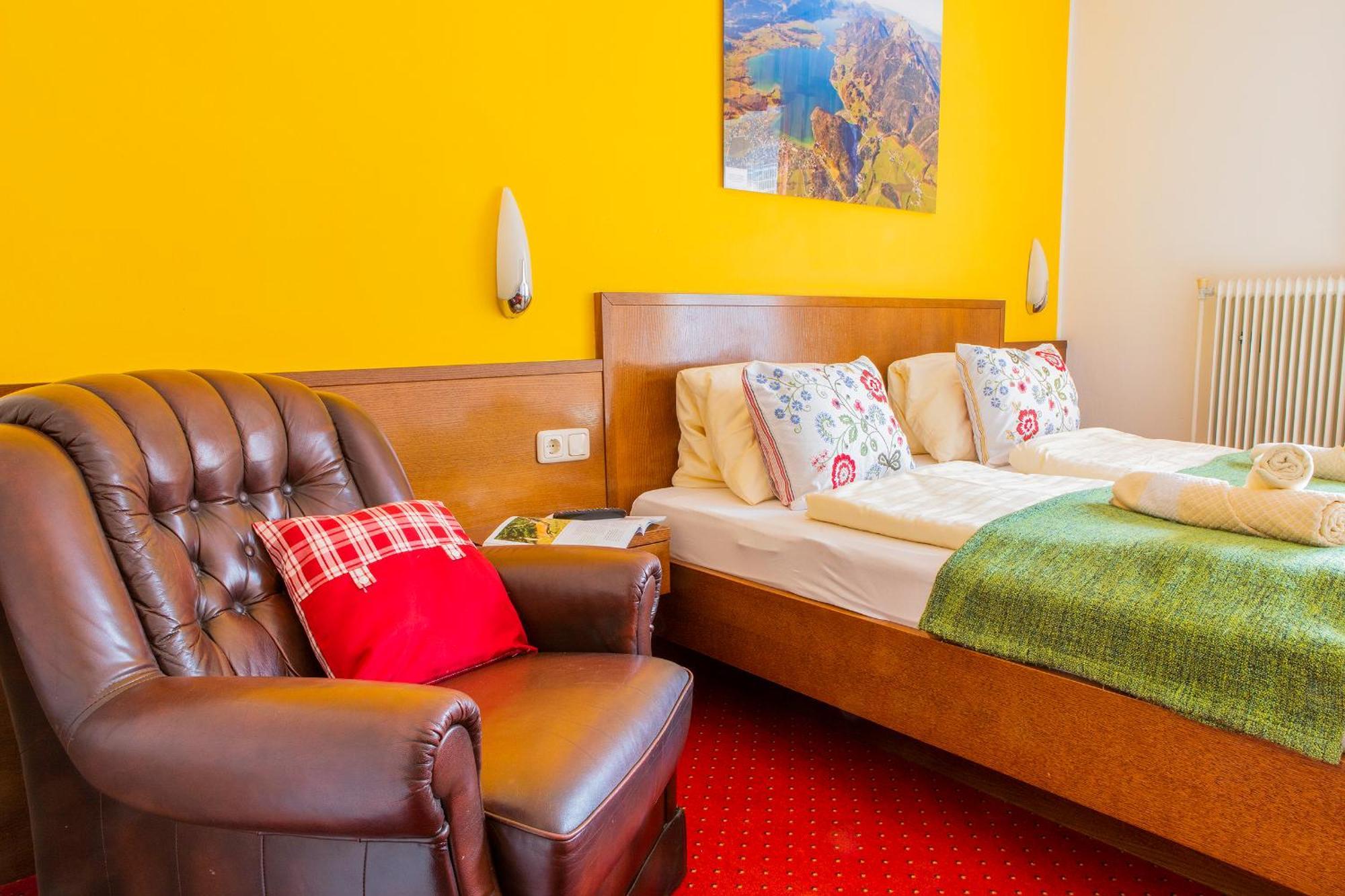 Hotel Garni Weberhausl Strobl Buitenkant foto